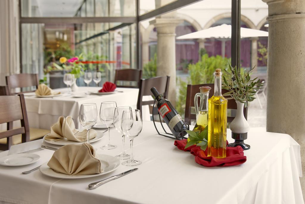 Trh Ciudad De Baeza Hotel Ngoại thất bức ảnh